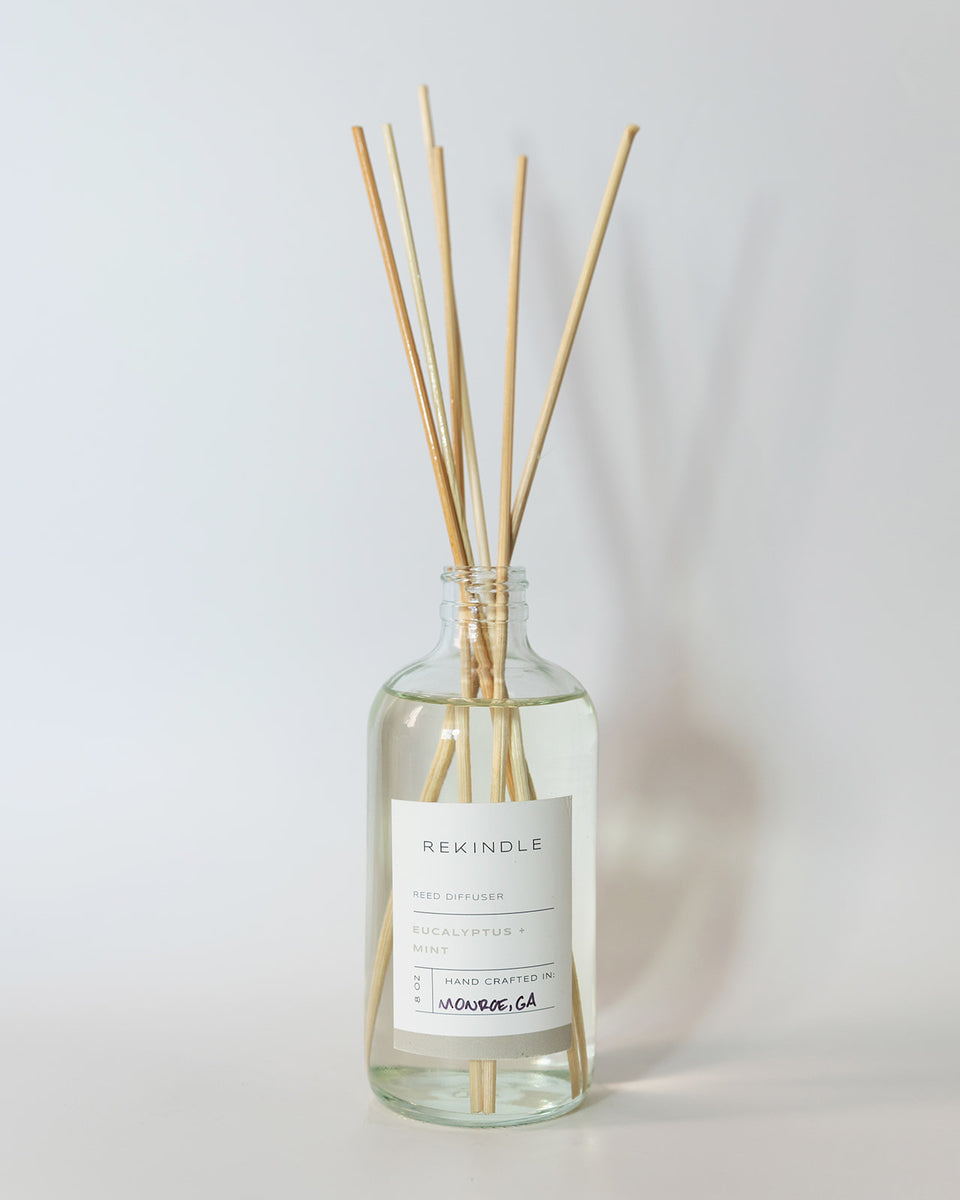 Peppermint REED DIFFUSER Bottle With Sticks, Reed Oil Diffuser, Mint Scent  Essential Oil, Natural Home Fragrance -  Canada